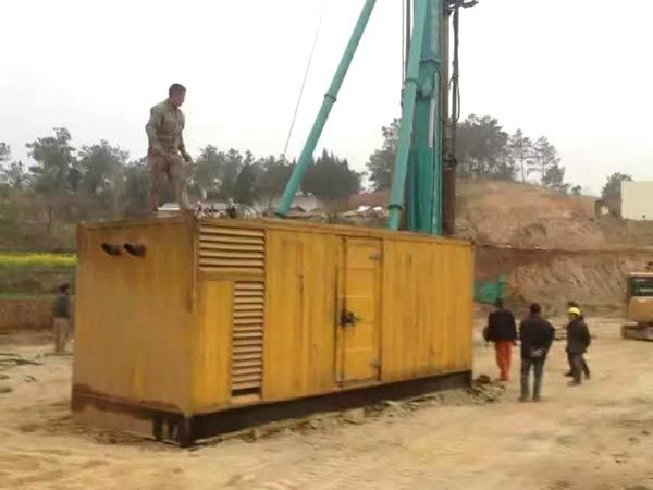 西昌镇如何判断水冷式机油散热器密封件是否需要更换?